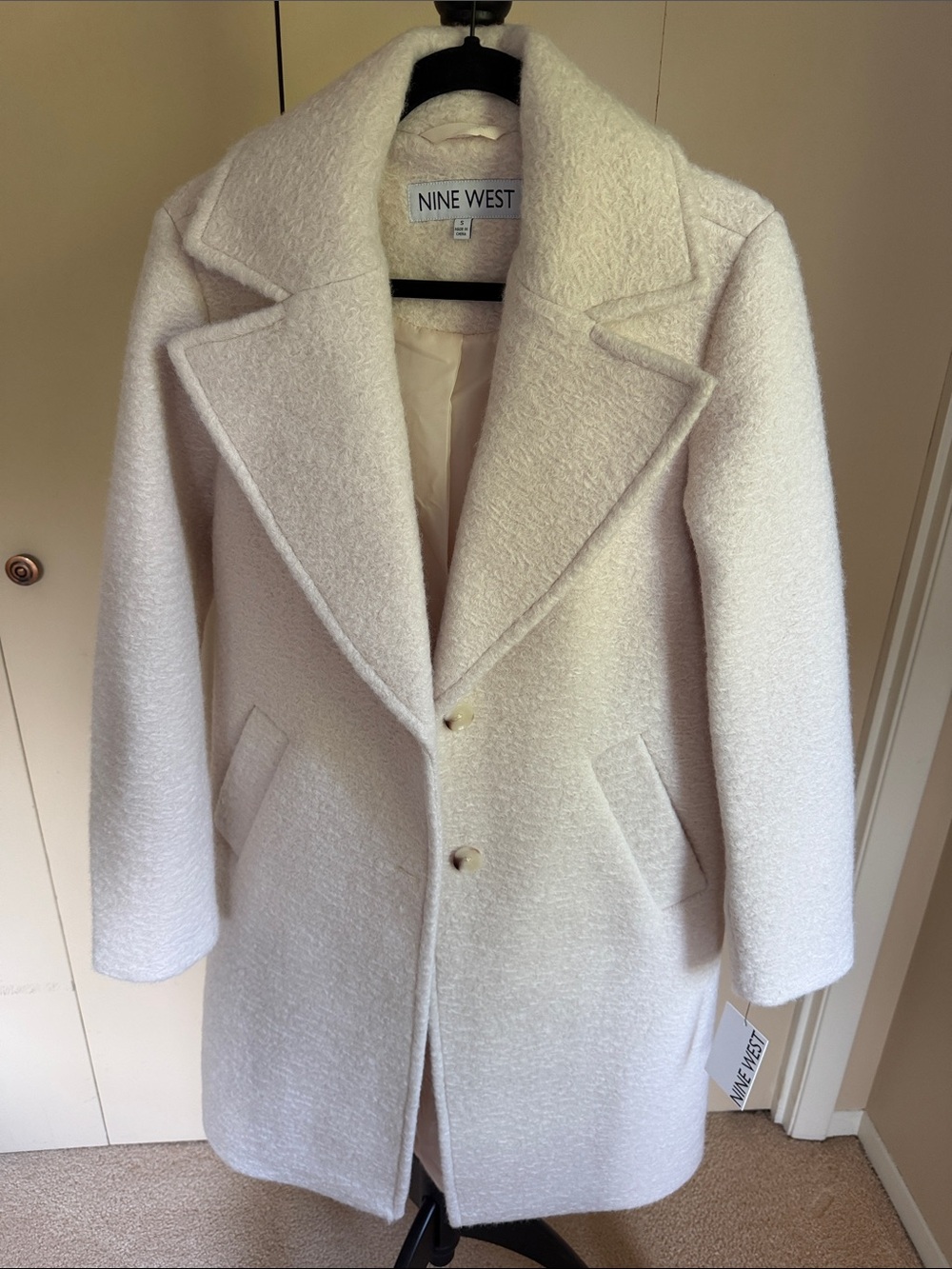 Nine West coat. NWT